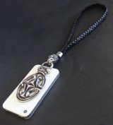 Sculpted Oval With Crown & Lion Mobile Strap