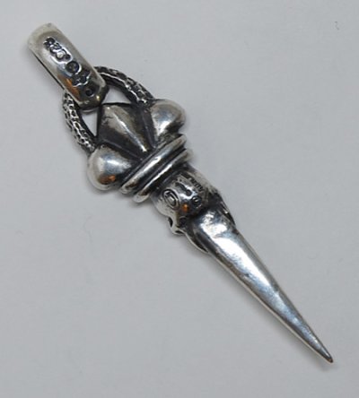 画像2: Skull Crown Dagger With Chiseled Loop & H.W.O Pendant
