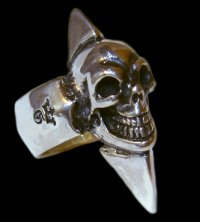 Skull With Spike Ring