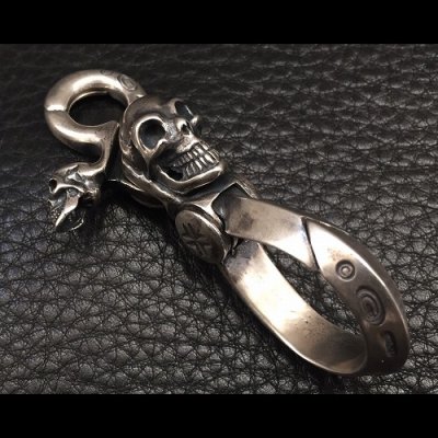 画像7: Skull On Clip With Triangle Hook