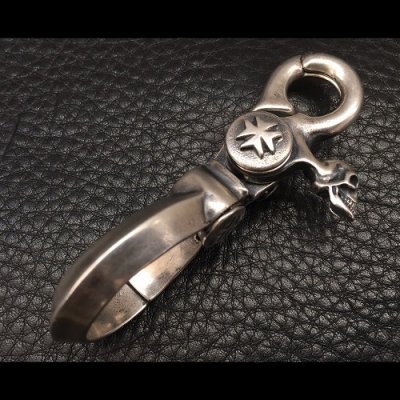 画像11: Skull On Clip With Triangle Hook