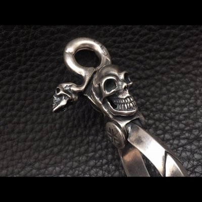 画像13: Skull On Clip With Triangle Hook