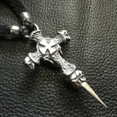 画像10: Large Skull On 2 Skulls Hammer Cross Double Face Dagger Half Size