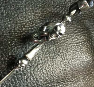 画像13: Large Skull On 2 Skulls Hammer Cross Double Face Dagger Half Size