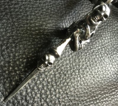 画像15: Large Skull On 2 Skulls Hammer Cross Double Face Dagger Half Size