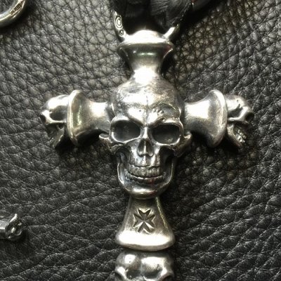 画像9: Large Skull On 2 Skulls Hammer Cross Double Face Dagger Half Size
