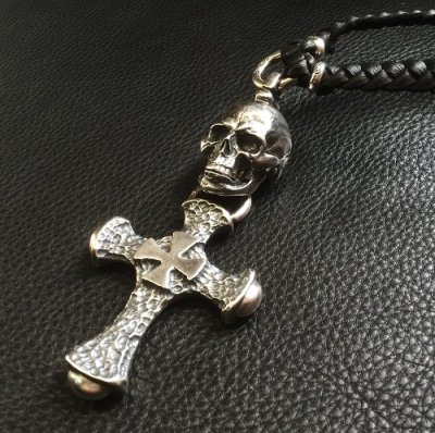 画像5: Large Skull With Hammer Cross & Braid Leather Necklace