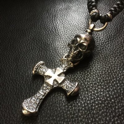 画像4: Large Skull With Hammer Cross & Braid Leather Necklace