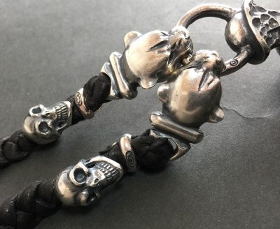 画像16: Large Skull On 2 Skulls Hammer Cross Double Face Dagger With 2 Panther & 2 Skulls Braid Leather Necklace