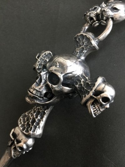 画像8: Large Skull On 2 Skulls Hammer Cross Double Face Dagger With 2 Panther & 2 Skulls Braid Leather Necklace