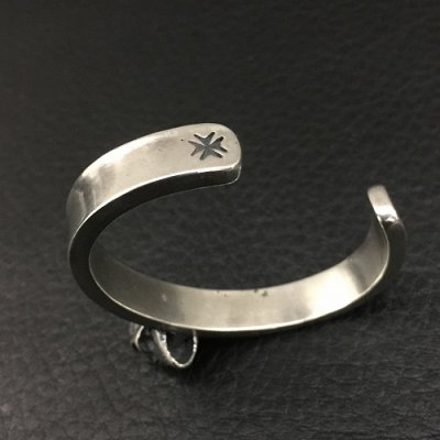 画像12: Single Skull On Flat Bar Bangle Bold