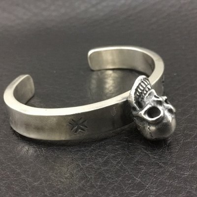 画像8: Single Skull On Flat Bar Bangle Bold
