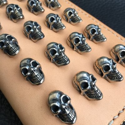 画像13: 24 Skulls On Natural Saddle Leather Round Zip With Single Skull Square Bottom Dagger Zip Pull & Single Skull Zip Pull