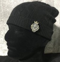 Benie With Atelier Mark Pins