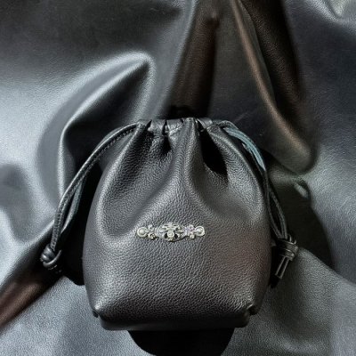 画像2: G&Crown Quarter Cross Oval With Crown Pins Buffalo Leather Drawstring Bag (S)