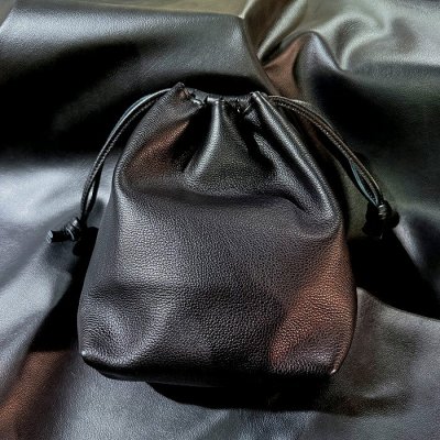 画像9: G&Crown Quarter Cross Oval With Crown Pins Buffalo Leather Drawstring Bag (L)