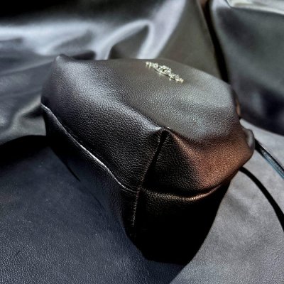 画像8: G&Crown Quarter Cross Oval With Crown Pins Buffalo Leather Drawstring Bag (L)