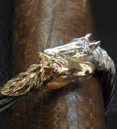 画像8: Gold & Silver Horse With Teeth Cable Wire Bangle