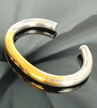 画像2: Pure Gold Wrap Wire O-Ring Bangle (7.5mm)