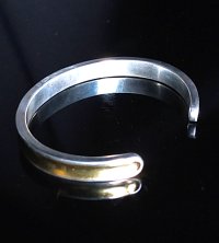 Pure Gold Wrap 7 x 4mm Wide Bolo Neck Smooth Reel Bangle