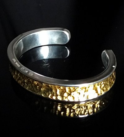 画像7: Pure Gold Wrap 11 x 5mm Wide Side Flat Chiseled Reel Bangle