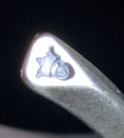 画像8: Quarter Floating Skull Triangle Wire Bangle