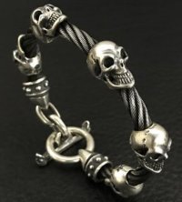 5Skulls With stud bolo neck cable wire bracelet