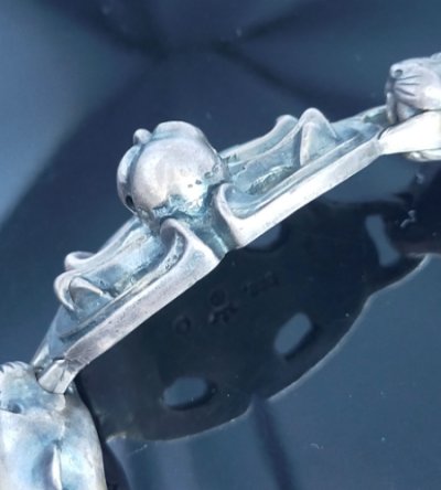 画像13: Skull On Sculpted Oval With 2 Panthers & H.W.O & Anchor Chain Links Bracelet