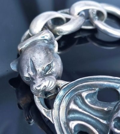 画像3: Skull On Sculpted Oval With 2 Panthers & H.W.O & Anchor Chain Links Bracelet
