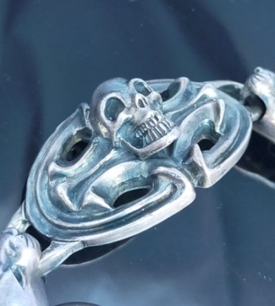 画像15: Skull On Sculpted Oval With 2 Panthers & H.W.O & Anchor Chain Links Bracelet