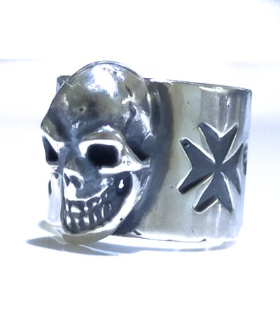 画像1: Skull On Maltese Cross Ear Cuff