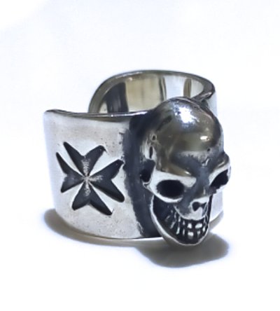 画像3: Skull On Maltese Cross Ear Cuff