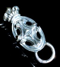 Sculpted Oval With Crown Keeper