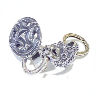 画像1: Sculpted Oval Keeper With Lion & Key Ring 