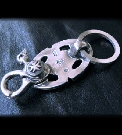 画像2: Sculpted oval on clip with key ring