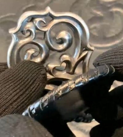 画像9: Leather Backed Arabesque Key Holder