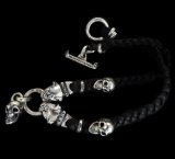 Single Skull & 2 Old Bulldogs With braid leather necklace On 2 Skulls