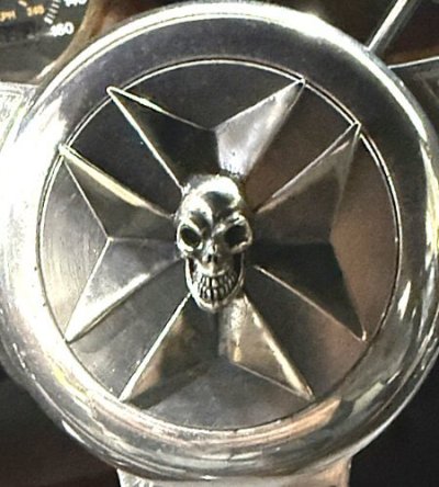 画像6: Gaboratory Skull On Maltese Cross Steering Wheel Ornament