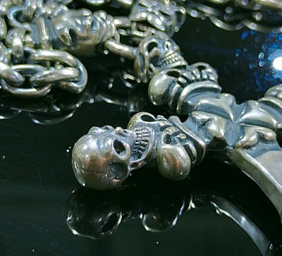 画像2: Half 3 Skulls On 4 Heart Crown Cross Double Face Dagger & Bulldogs Half Small Oval Chain Links Necklace