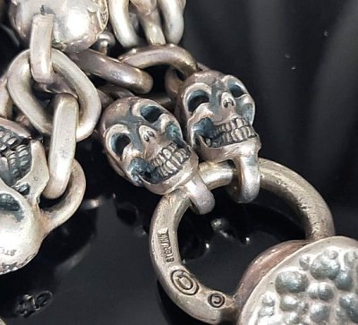 画像10: Quarter Hammer Cross With Half 2Skull & Half Double Face Dagger With Quarter Skull & Small Oval Links Skull On Cross Oval Necklace