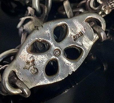 画像5: Quarter Hammer Cross With Half 2Skull & Half Double Face Dagger With Quarter Skull & Small Oval Links Skull On Cross Oval Necklace