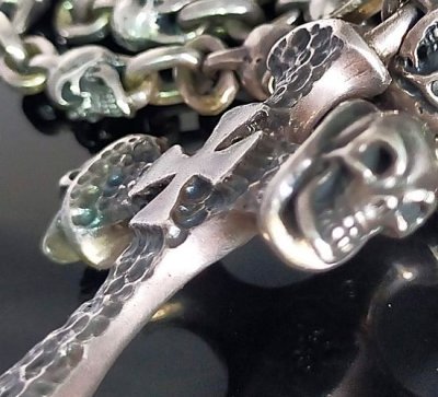 画像12: Quarter Hammer Cross With Half 2Skull & Half Double Face Dagger With Quarter Skull & Small Oval Links Skull On Cross Oval Necklace