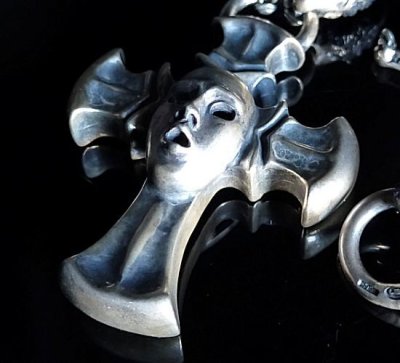 画像3: Half Face On Battle-Ax Cross With 2 Lions Braid Leather Necklace