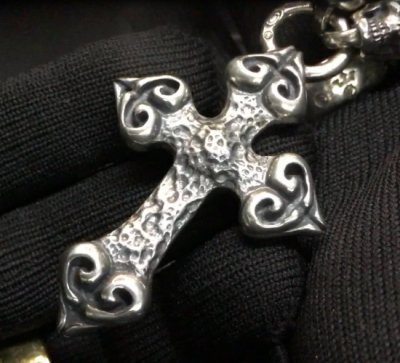画像5: Quarter 4 Heart Chiseled Cross With Half 2 Skulls Chain Necklace