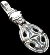 Old Bulldog & Sculpted Oval Pendant