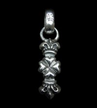 Quarter 4 Heart Crown With H.W.O Pendant