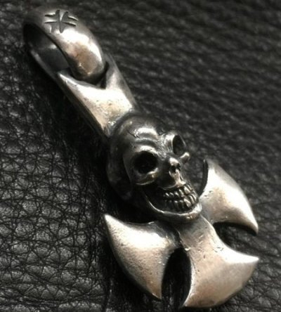 画像4: Round Cross With Skull Pendant