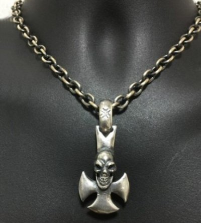 画像17: Round Cross With Skull Pendant