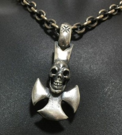 画像16: Round Cross With Skull Pendant