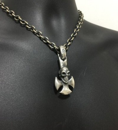 画像13: Round Cross With Skull Pendant